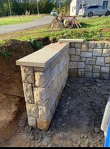 Realizace schodů a opěrných zdí z kamene v Letohradu